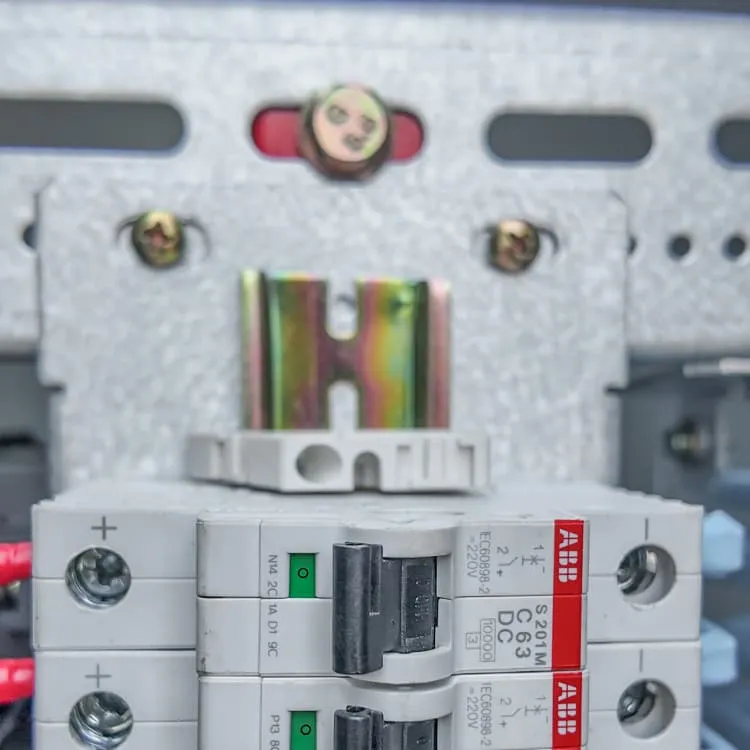 What are the differences in energy storage coordinated control systems